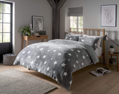 Dreamin Stars Luxurious Reversible Teddy Duvet Cover Set Super Soft Faux Fur Plush Bedding for Winter Nights Available in Single Double and King Sizes by OLIVIA ROCCO