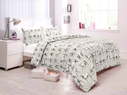 Horses Design Cotton Rich Duvet Set with Bold Colours and Luxurious Comfort Elegant Breathable Durable Bedding with Pillow Cases Available in Single and Double Sizes by OLIVIA ROCCO